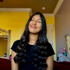 Meet your Posher, Jasmin